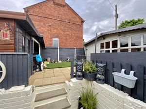 Courtyard- click for photo gallery